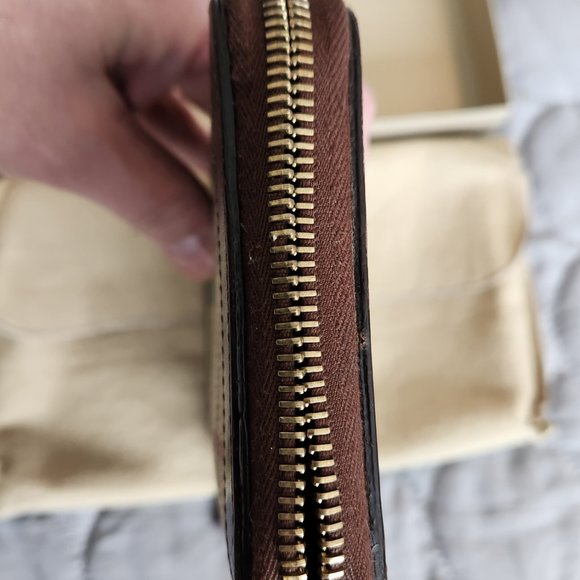 Burberry Nova Check Full-Size Zipper Wallet, with Dust Cover & Box- Authentic - Picture 7 of 13